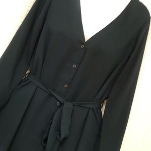 Forever 21 green buttoned up dress 👗